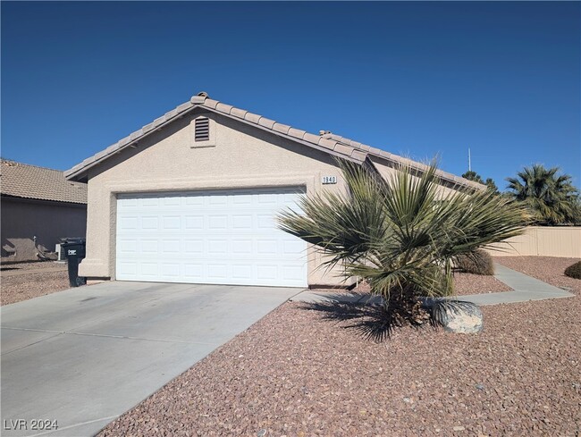 1940 Tallow Tree Ave in North Las Vegas, NV - Foto de edificio - Building Photo