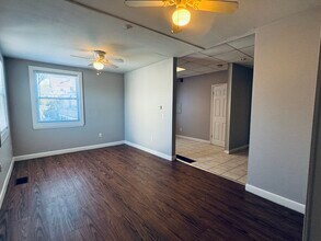 420 Wellington Ave, Unit 1 in Cranston, RI - Building Photo - Building Photo