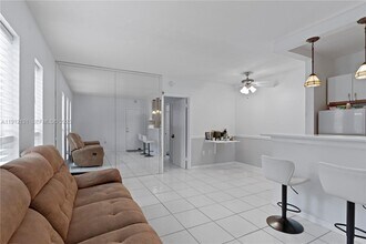 6310 SW 79th St in South Miami, FL - Building Photo - Building Photo