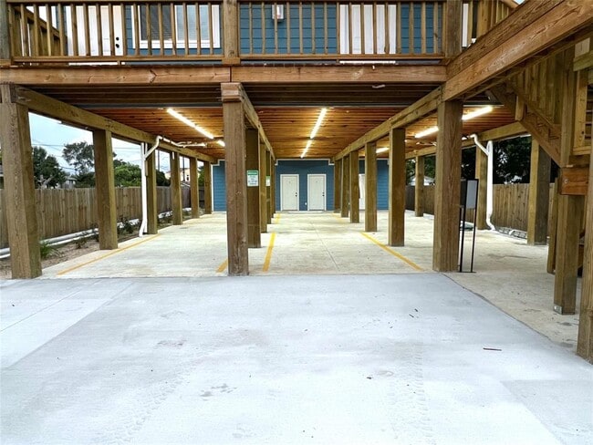 property at 175 W 6th St