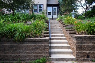 283 S Saratoga St in St. Paul, MN - Building Photo