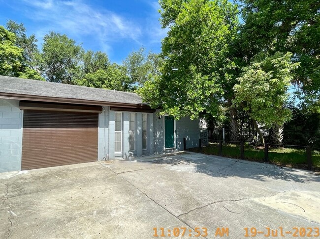 property at 3048 Unkaterri Ln