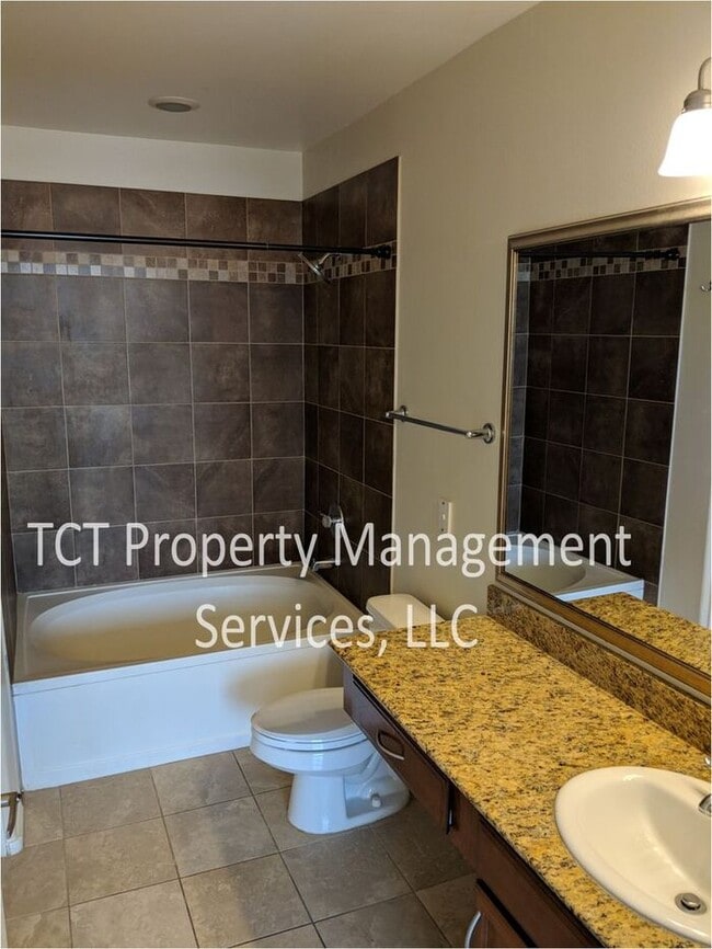 2134 E Broadway Rd in Tempe, AZ - Building Photo - Building Photo