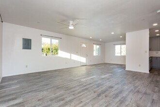 837 Paraiso Ave in Spring Valley, CA - Building Photo - Building Photo