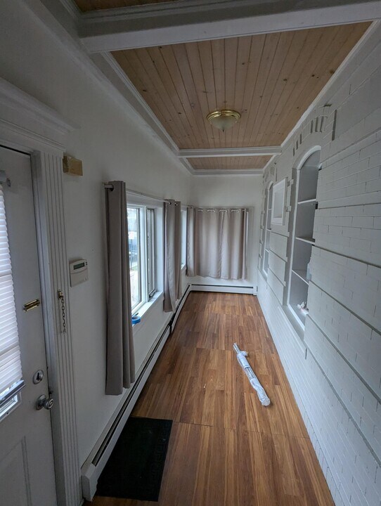 213 Lincoln Pl, Unit 3 in Garfield, NJ - Building Photo