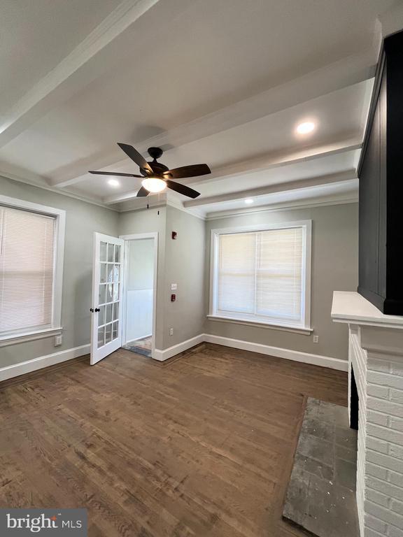property at 853 Wynnewood Rd