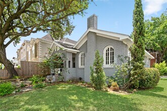 2402 Hazard St in Houston, TX - Building Photo - Building Photo