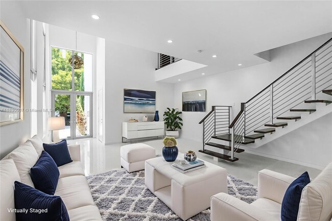3563 SW 1st Ave in Miami, FL - Foto de edificio - Building Photo