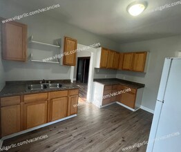 677 Tyler St in Gary, IN - Building Photo - Building Photo