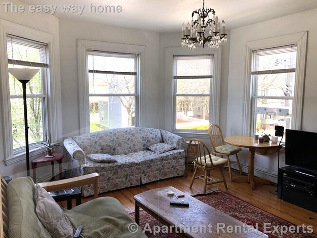 268 Broadway in Cambridge, MA - Foto de edificio - Building Photo