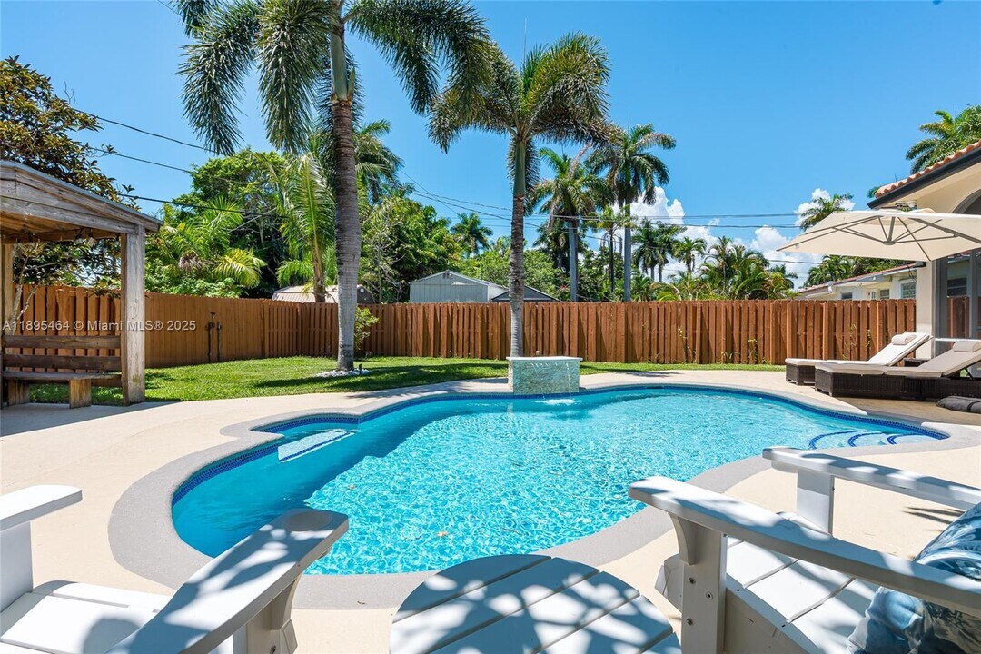 1410 Mayo St in Hollywood, FL - Building Photo