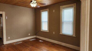 1229 13th St S-Unit -1229 in La crosse, WI - Building Photo - Building Photo