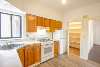 405 Peebles St, Unit 2 in Pittsburgh, PA - Foto de edificio - Building Photo