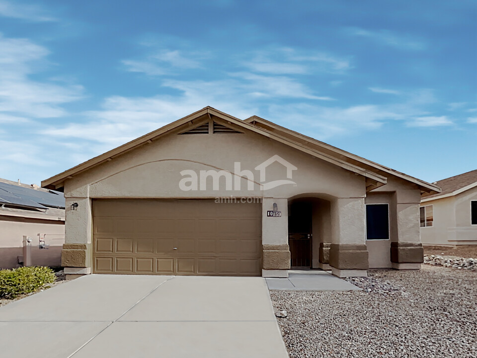 10159 E Desert Crossings Way in Tucson, AZ - Building Photo