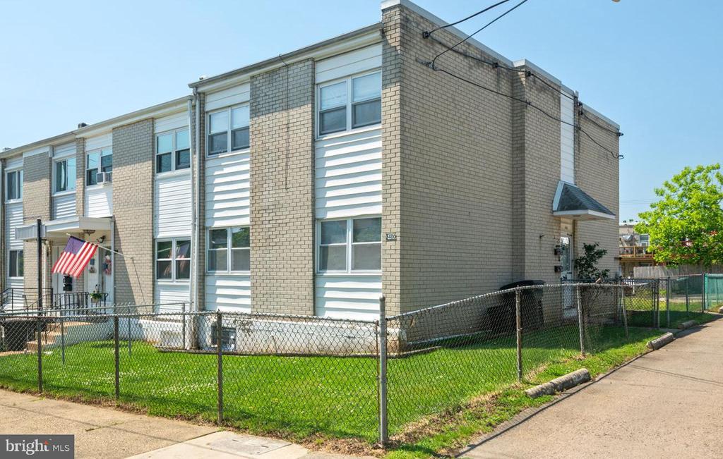 3400 Ashfield Ln in Philadelphia, PA - Building Photo