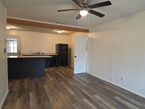 221 Miller St in Kerrville, TX - Building Photo - Building Photo