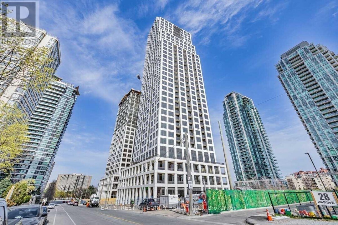36-3236 Elm Dr W in Mississauga, ON - Building Photo