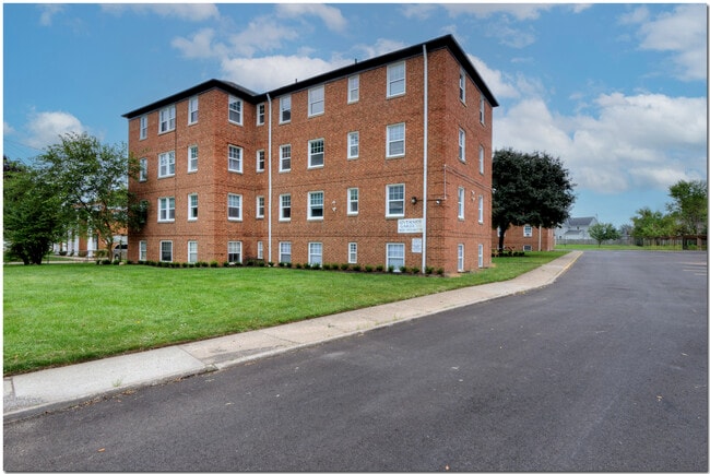 West Park Lofts in Cleveland, OH - Foto de edificio - Building Photo