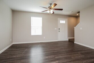 1418 Christina Hayes Ln in La Vergne, TN - Building Photo - Building Photo