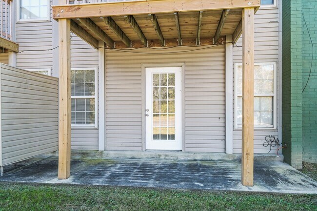 The Landings at Red Rock – Renovated 1 & 2 Bedrooms in Tullahoma in Tullahoma, TN - Building Photo - Building Photo