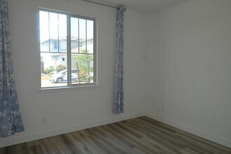 9905 Summerton Cir in Elk Grove, CA - Building Photo - Building Photo