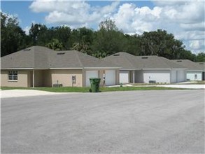 Sunny Side Villas in Leesburg, FL - Building Photo - Building Photo