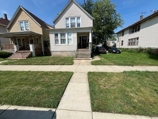 property at 11344 S Calumet Ave