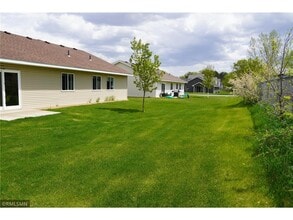 605 S Brookview Ln in Isanti, MN - Building Photo - Building Photo