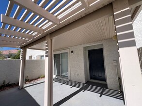 447 Temple Canyon Pl in Henderson, NV - Building Photo - Building Photo