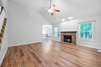 3293 S Senseney Cir in Clarksville, TN - Building Photo - Building Photo