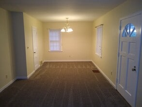 907 Sheridan Ct in Albion, MI - Building Photo - Building Photo