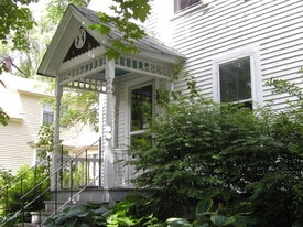 25 Beech St, Unit A in Keene, NH - Building Photo