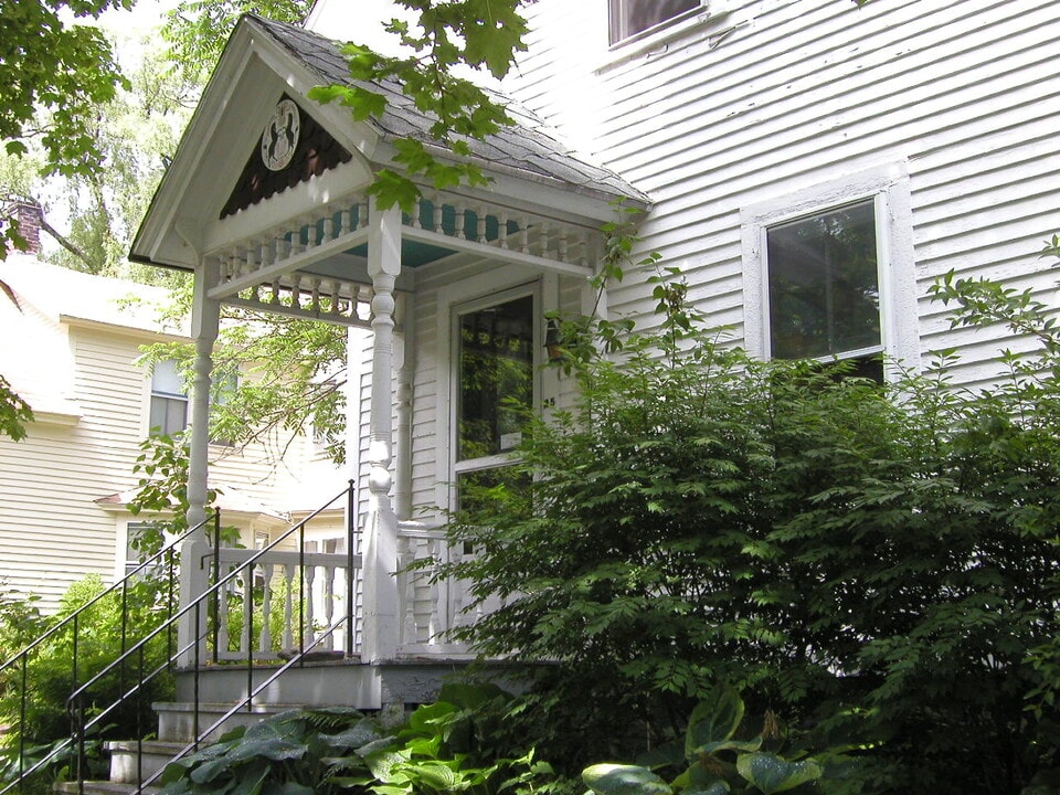 25 Beech St, Unit A in Keene, NH - Building Photo