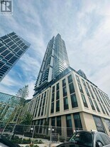 7890 Jane St in Vaughan, ON - Building Photo