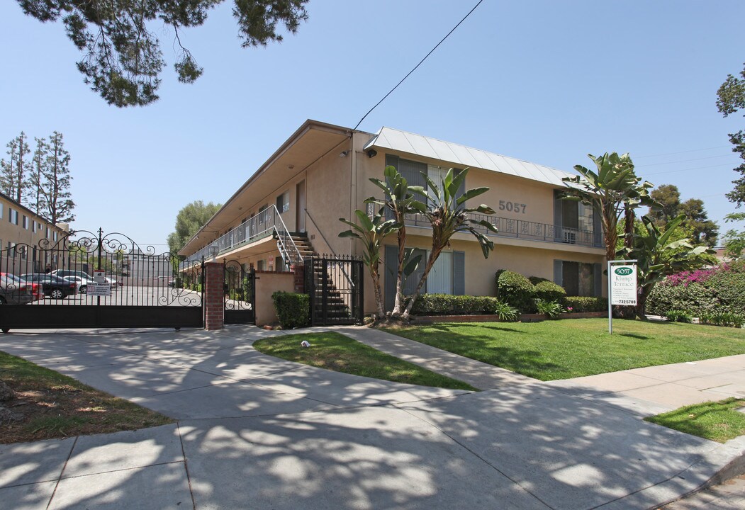 Klump Terrace Apartments in North Hollywood, CA - Foto de edificio