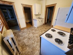 2217 John Ave, Unit 2 in Superior, WI - Foto de edificio - Building Photo