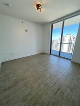 1111 SW 1st Ave, Unit # 3522-N in Miami, FL - Building Photo - Building Photo