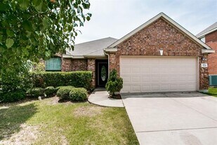 160 Briar Grove Dr in Princeton, TX - Building Photo