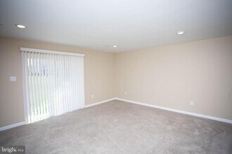 239 Macoun Way in Glassboro, NJ - Building Photo - Building Photo