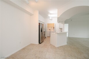 13010 Positano Cir in Naples, FL - Building Photo - Building Photo