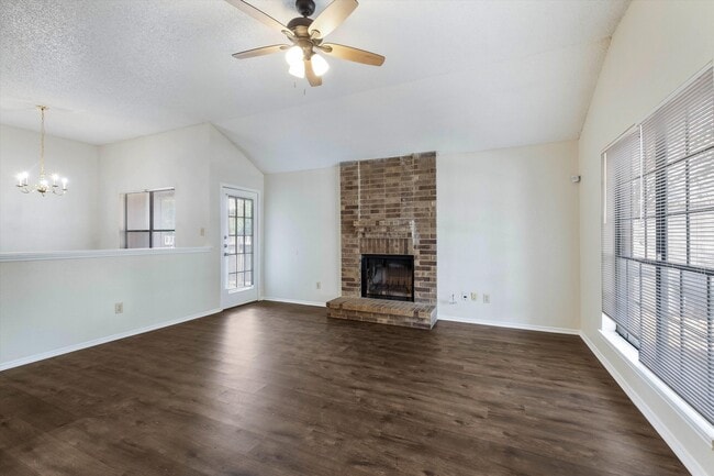 6822 Quail Lake Dr in San Antonio, TX - Building Photo - Building Photo