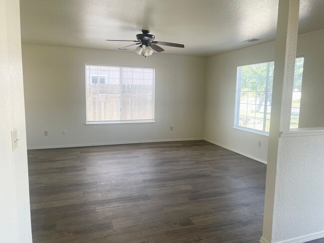 2957 Seminole Dr in Redding, CA - Building Photo - Building Photo