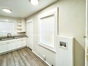 227 Broadmoor Dr in Jackson, MS - Foto de edificio - Building Photo