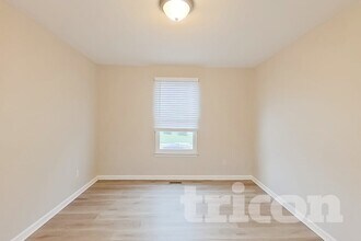 4 Sapphire Ct in O'Fallon, MO - Building Photo - Building Photo