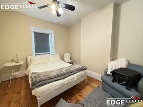 2 Woodmont St in Boston, MA - Foto de edificio - Building Photo