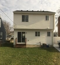 3829 Bacon Ave in Berkley, MI - Building Photo - Building Photo