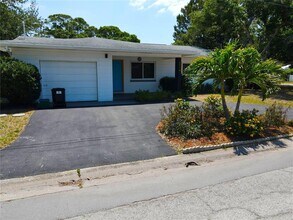 2716 45th St S in Gulfport, FL - Building Photo - Building Photo