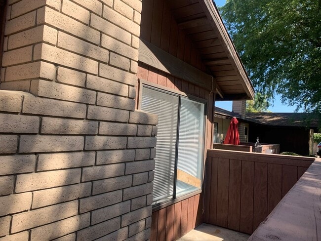 7704 N Laurelglen Blvd in Bakersfield, CA - Building Photo - Building Photo