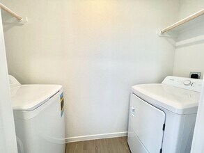 921 Lago Laceno Ln in Huffman, TX - Building Photo - Building Photo