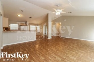 324 Lillon Ave S in Lehigh Acres, FL - Building Photo - Building Photo